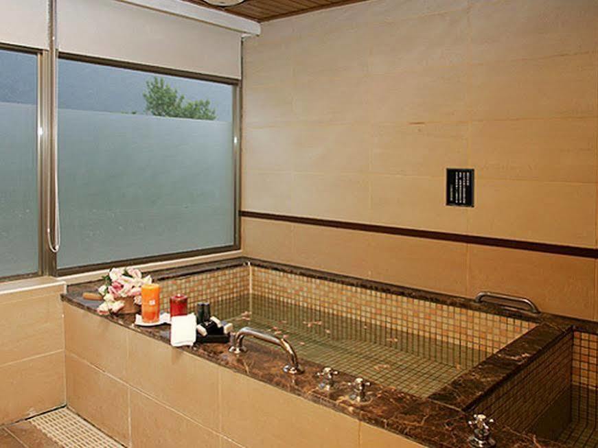 Beauty Garden Hotel Wulai Exterior photo