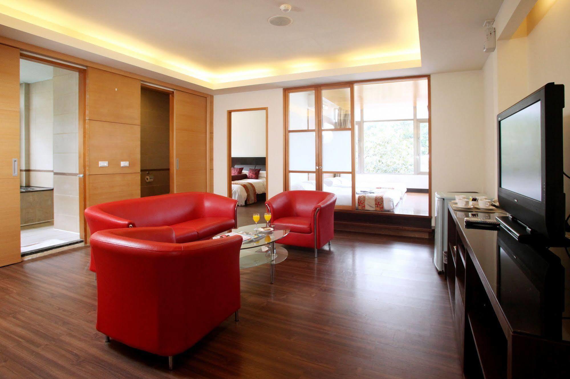 Beauty Garden Hotel Wulai Exterior photo